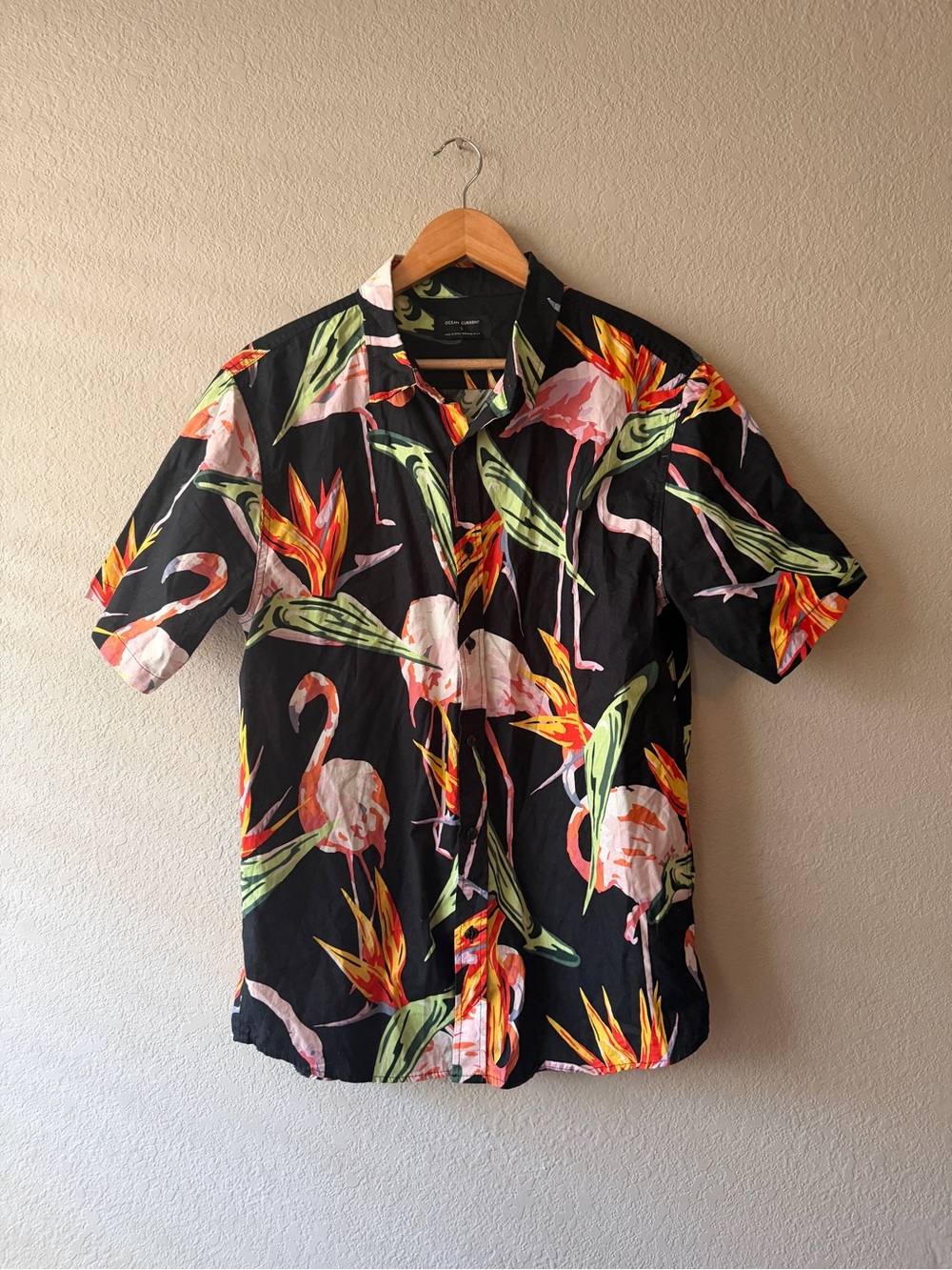 Ocean Current Men's Black Flamingo Print Short-Sleeve Shirt Large
